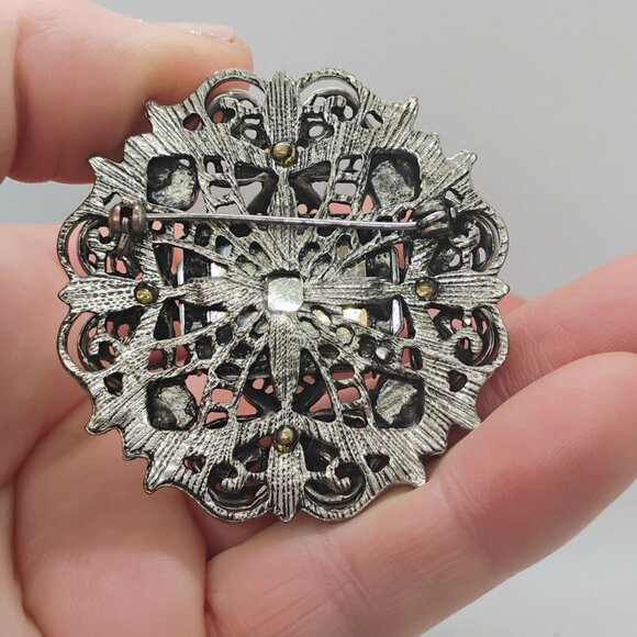 Victorian Revival Purple Green Glass Rhinestone Silver Tone Filigree Brooch - Picture 4 of 4